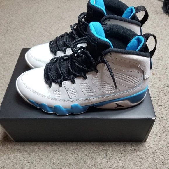 Jordan 9 Powder Blue - Picture 2 of 8